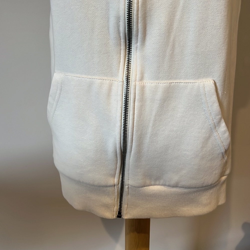 Yd. Cream hooded sloppy Joe vest - Picture 3 of 8